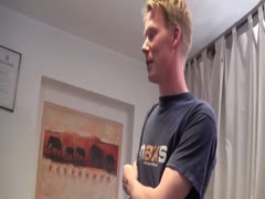 Blonde Nachbarin lässt sich den Arsch ficken Blonde Nachbarin lässt sich den Arsch ficken