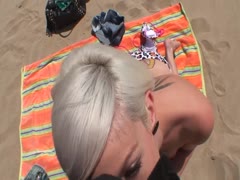 Erst blasen im Sand dann Fick im Zimmer Erst blasen im Sand dann Fick im Zimmer